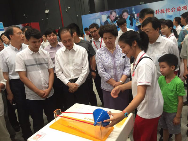 中国科协怀进鹏书记实地考察我司承建的科普驿站